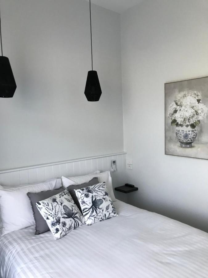 Myrtleford Hotel Екстериор снимка